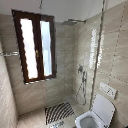 Bed & Breakfast Bujtina Valgent 3*