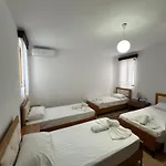 Frühstückspension Bujtina Valgent 3*